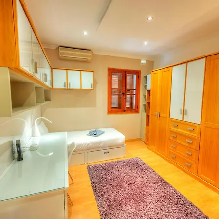 Modern Duplex 3 Bedroom With Sun Terrace Vmau1-1 Sliema