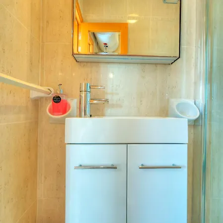 Modern Duplex 3 Bedroom With Sun Terrace Vmau1-1 Sliema