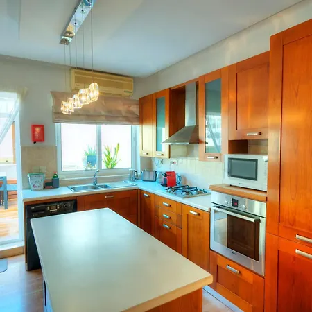 Apartment Modern Duplex 3 Bedroom With Sun Terrace Vmau1-1 *