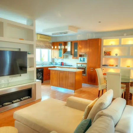 Modern Duplex 3 Bedroom With Sun Terrace Vmau1-1