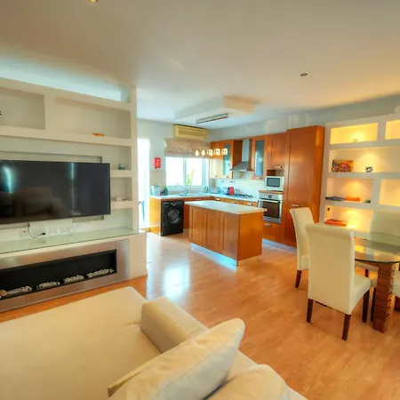 Modern Duplex 3 Bedroom With Sun Terrace Vmau1-1 Apartment