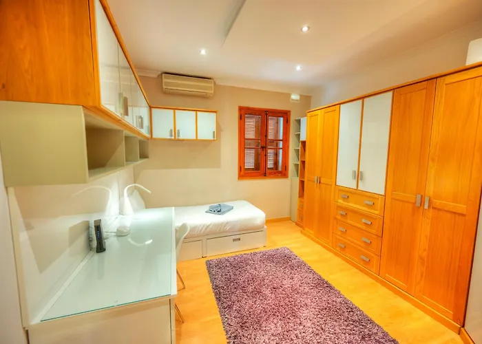 Modern Duplex 3 Bedroom With Sun Terrace Vmau1-1 Sliema