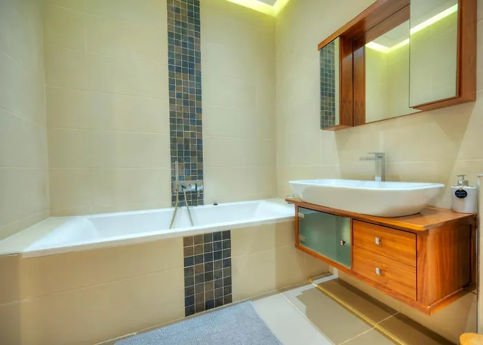 Modern Duplex 3 Bedroom With Sun Terrace Vmau1-1