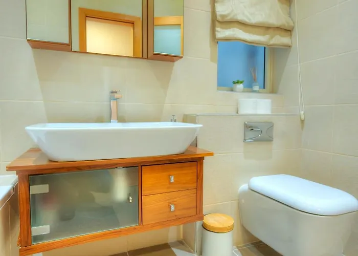 Modern Duplex 3 Bedroom With Sun Terrace Vmau1-1 Apartment *