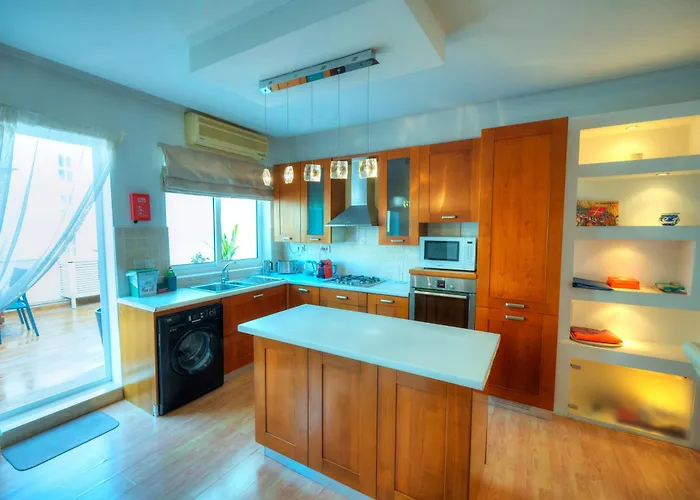 Modern Duplex 3 Bedroom With Sun Terrace Vmau1-1