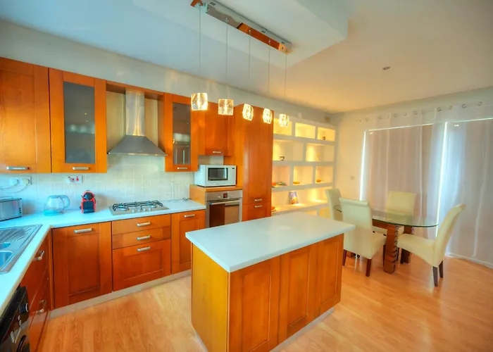 Modern Duplex 3 Bedroom With Sun Terrace Vmau1-1 *